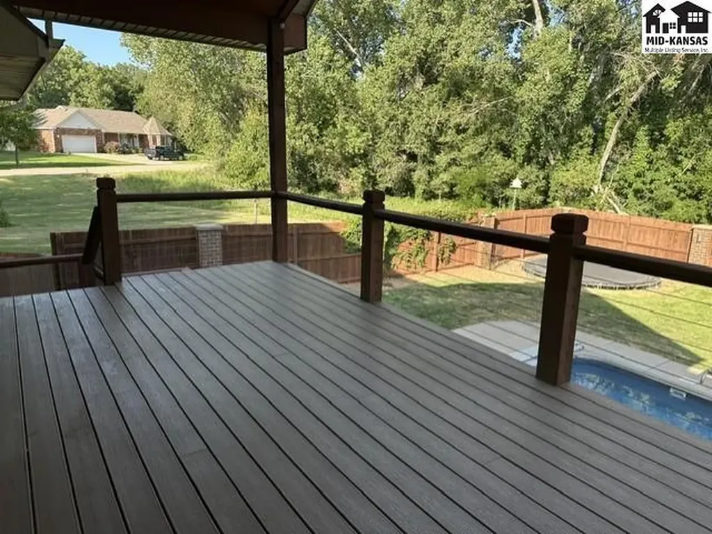 3208 N Sandy Hollow Drive Hutchinson KS 67502
