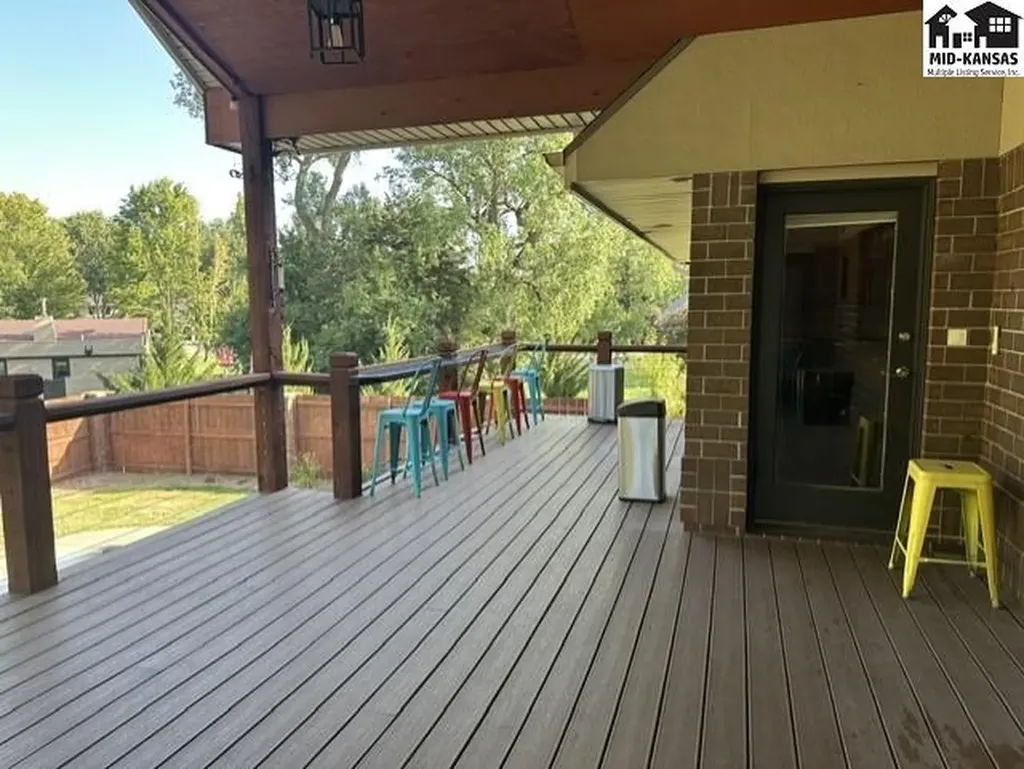 3208 N Sandy Hollow Drive Hutchinson KS 67502