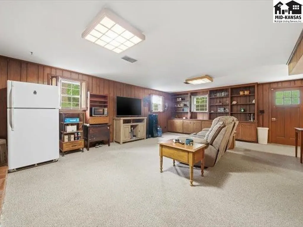 608 W 8th Street Newton KS 67114