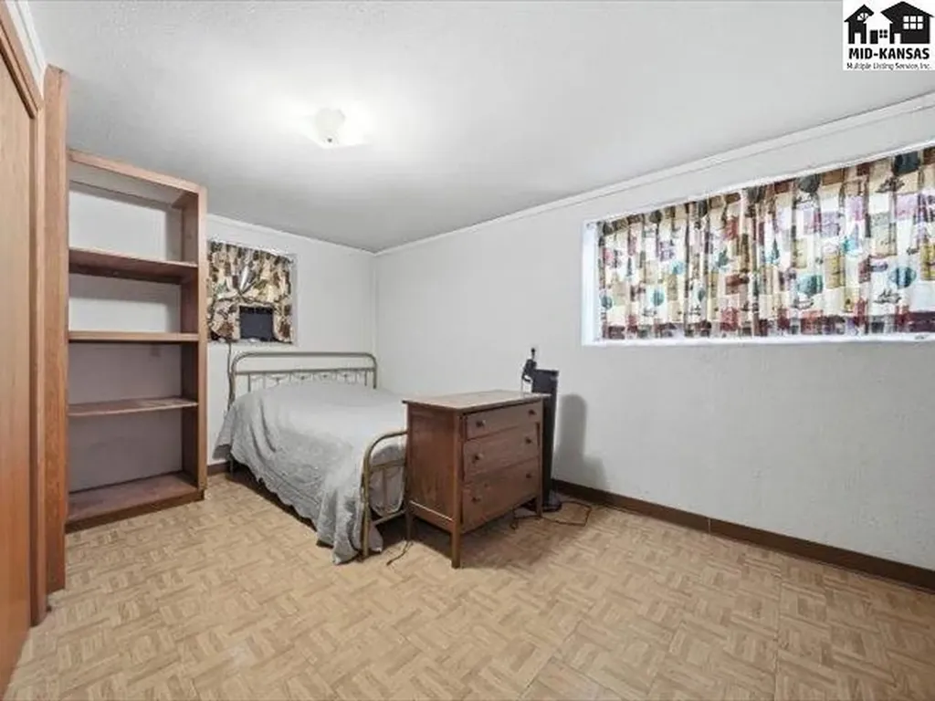 608 W 8th Street Newton KS 67114