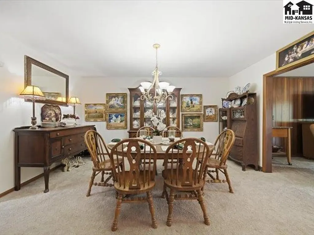 608 W 8th Street Newton KS 67114