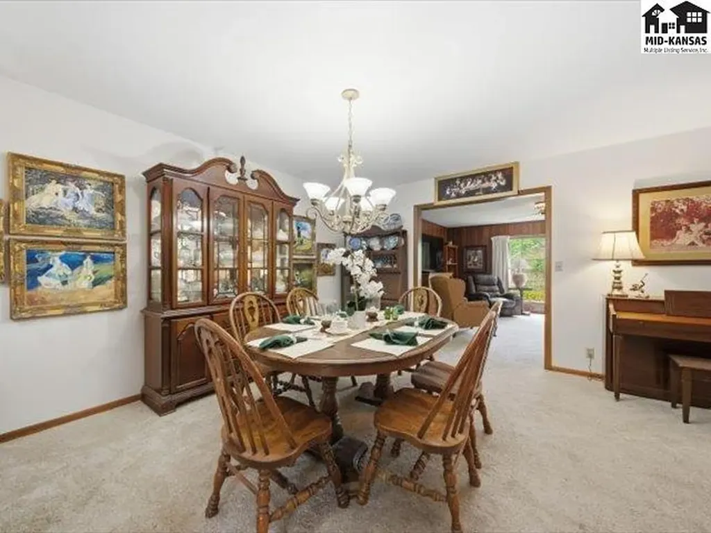 608 W 8th Street Newton KS 67114