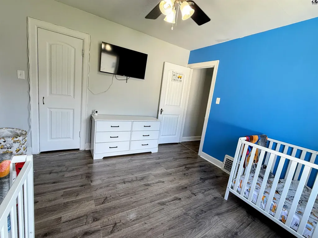 815 N Poplar Street Hutchinson KS 67501