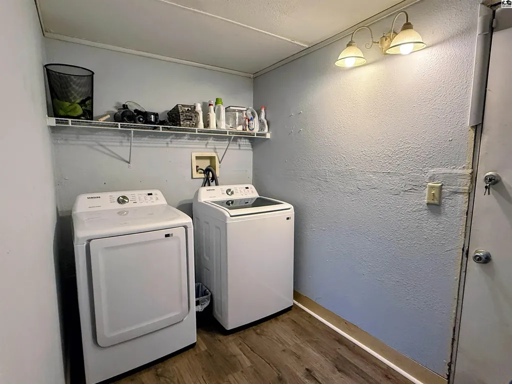 815 N Poplar Street Hutchinson KS 67501