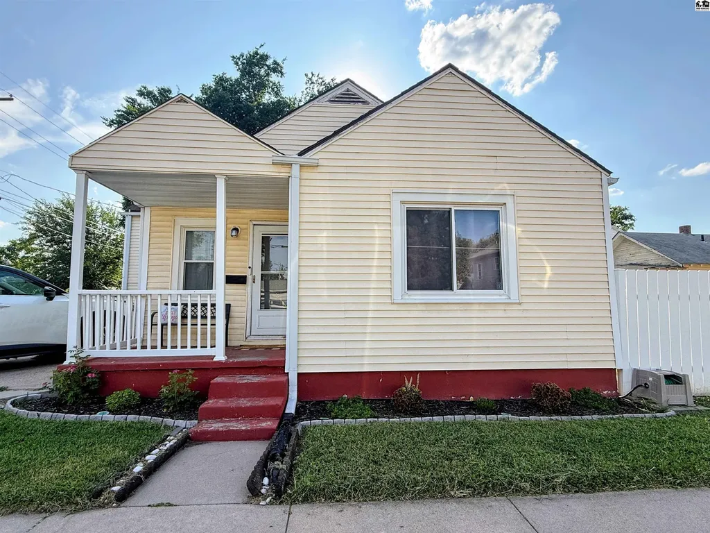 815 N Poplar Street Hutchinson KS 67501