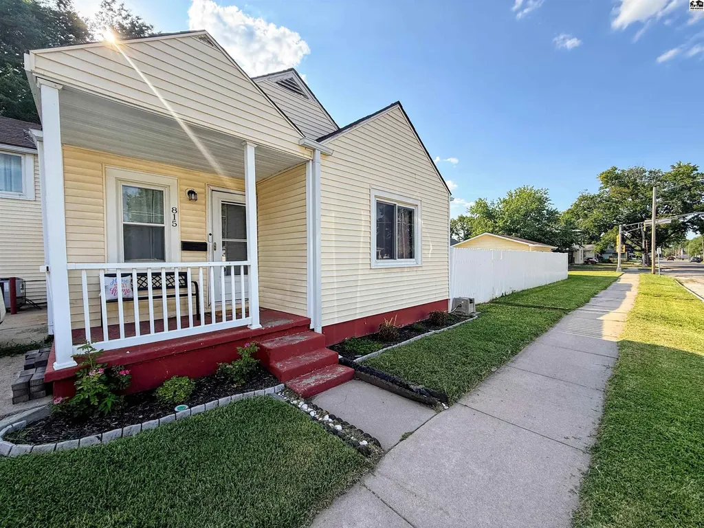 815 N Poplar Street Hutchinson KS 67501