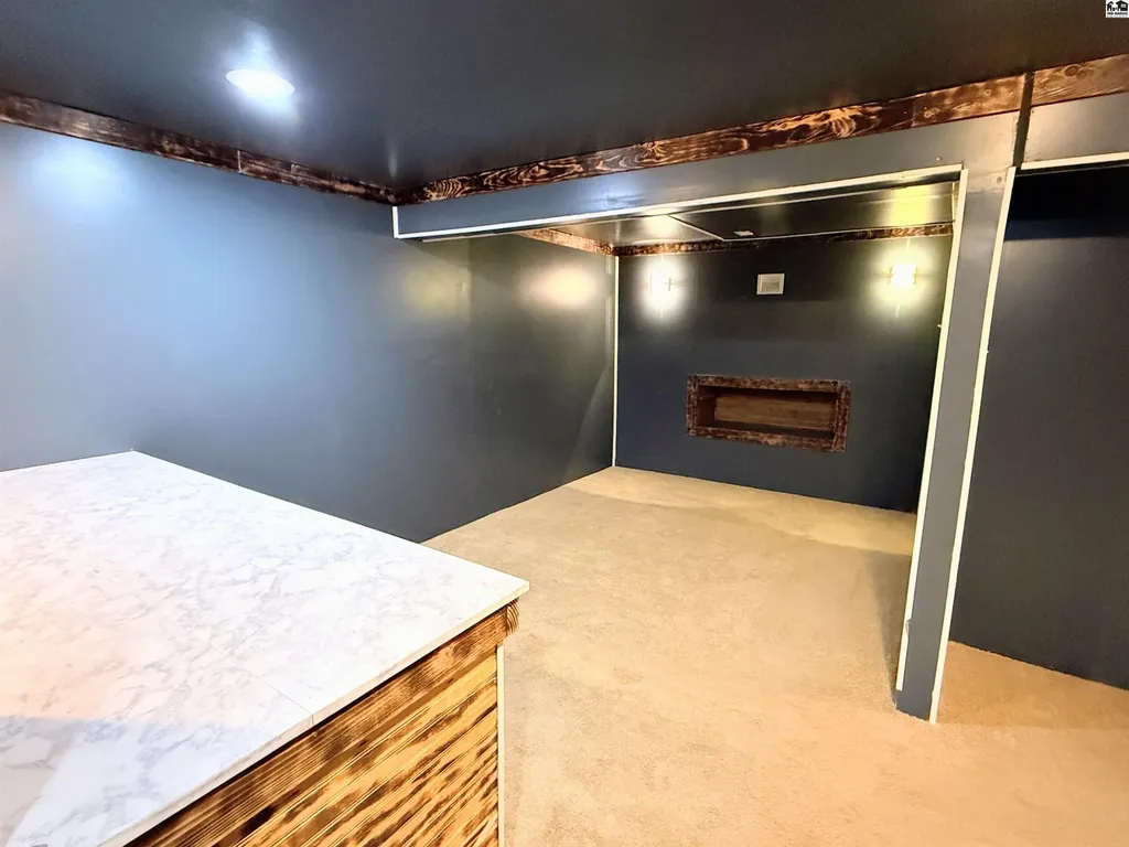 815 N Poplar Street Hutchinson KS 67501