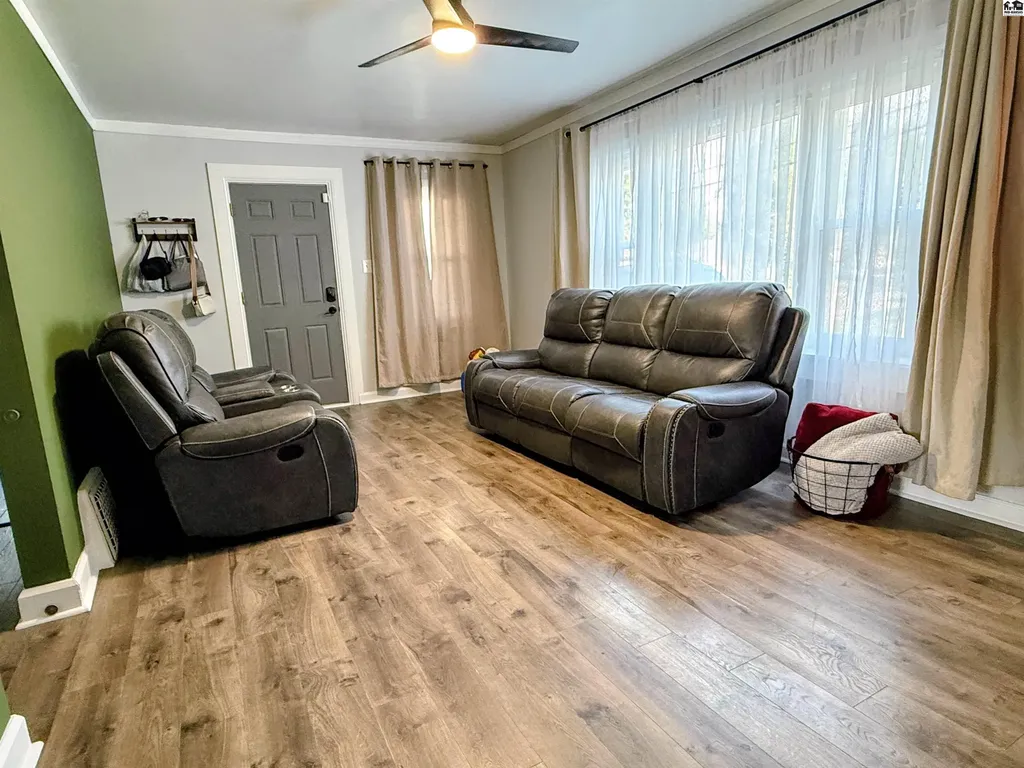 815 N Poplar Street Hutchinson KS 67501