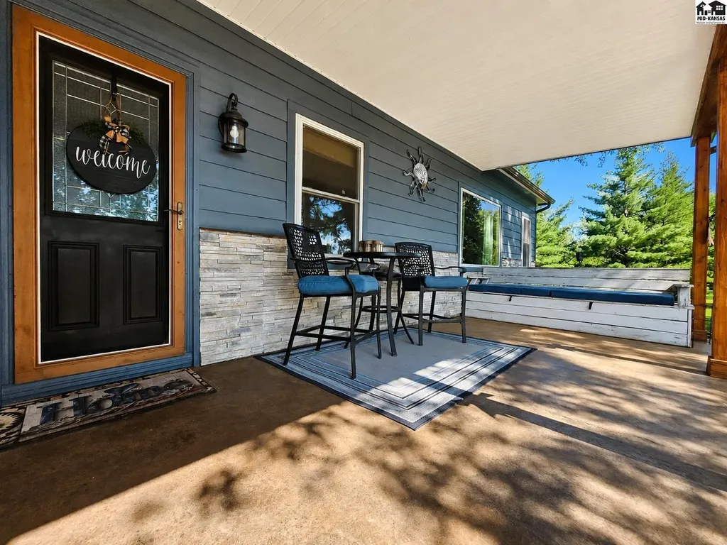 5280 N Lorraine Hutchinson KS 67502