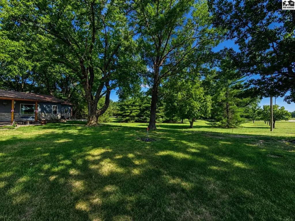 5280 N Lorraine Street Hutchinson KS 67502