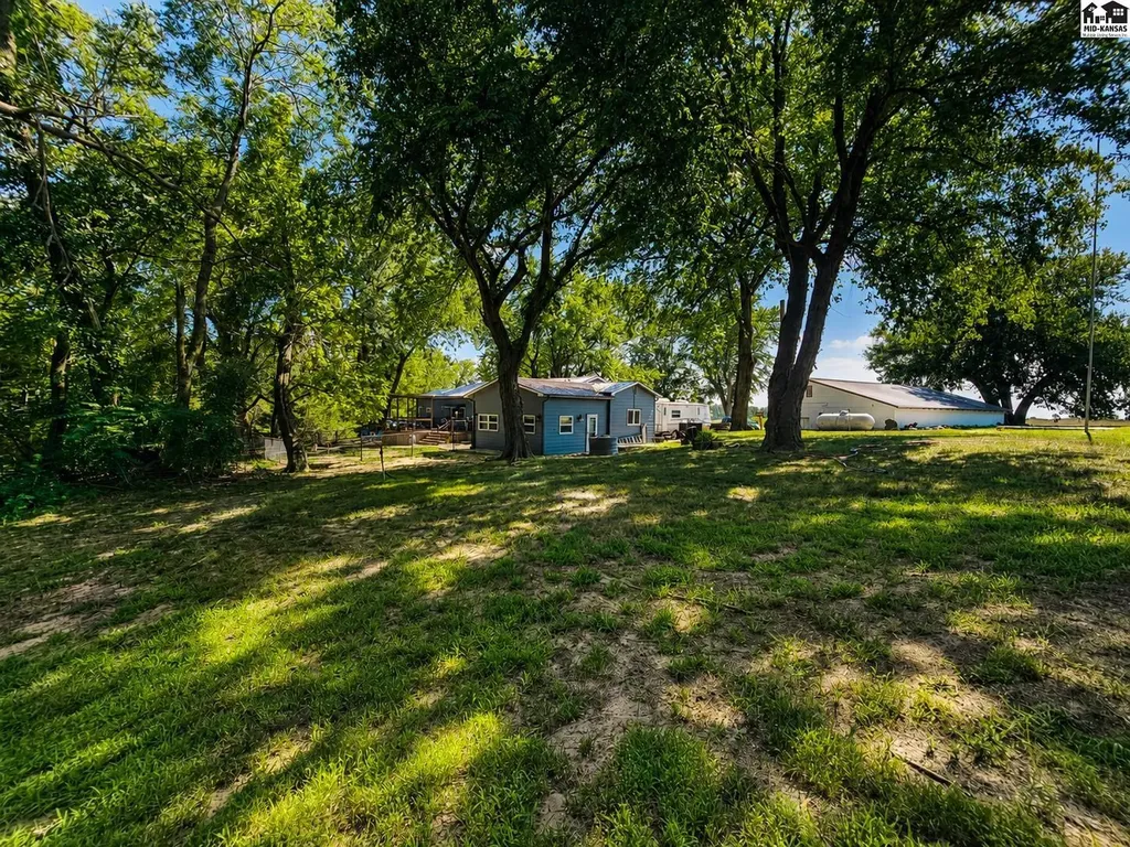 5280 N Lorraine Hutchinson KS 67502