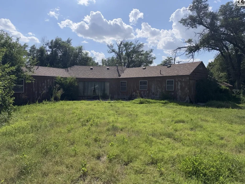 2808 N King Street Hutchinson KS 67502