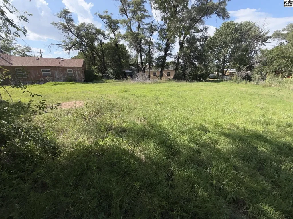 2808 N King Street Hutchinson KS 67502