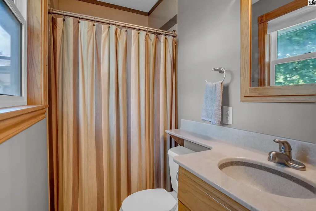 1008 Countryside Drive Mcpherson KS 67460
