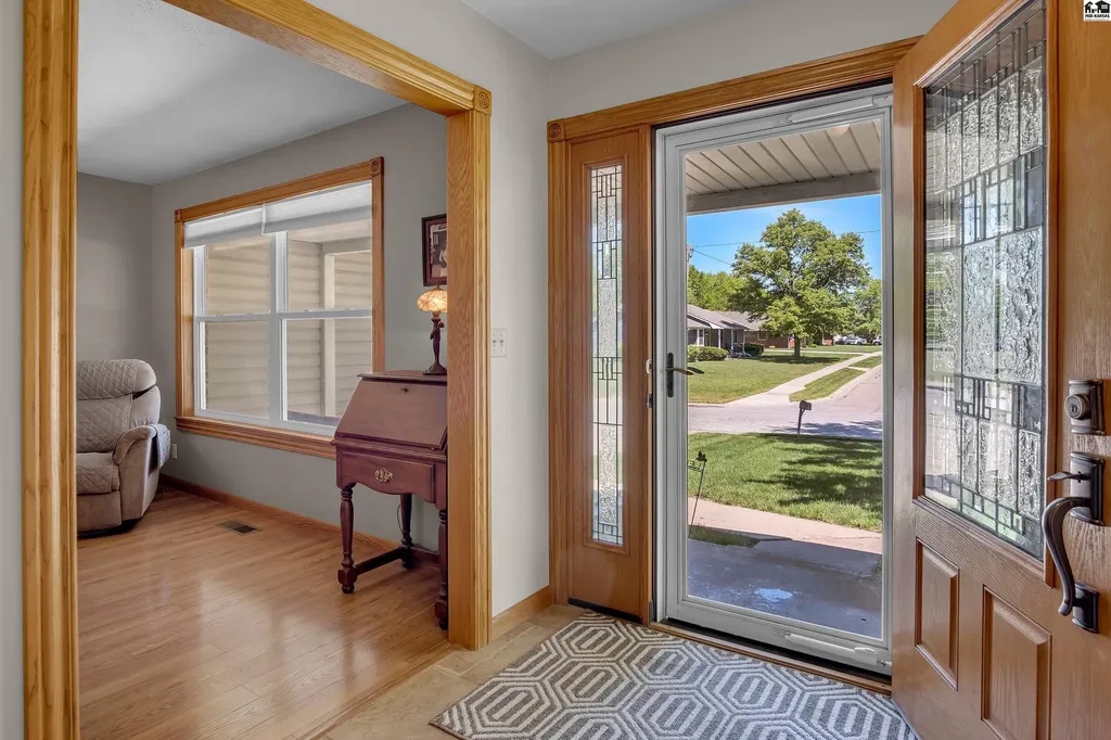 1008 Countryside Drive Mcpherson KS 67460