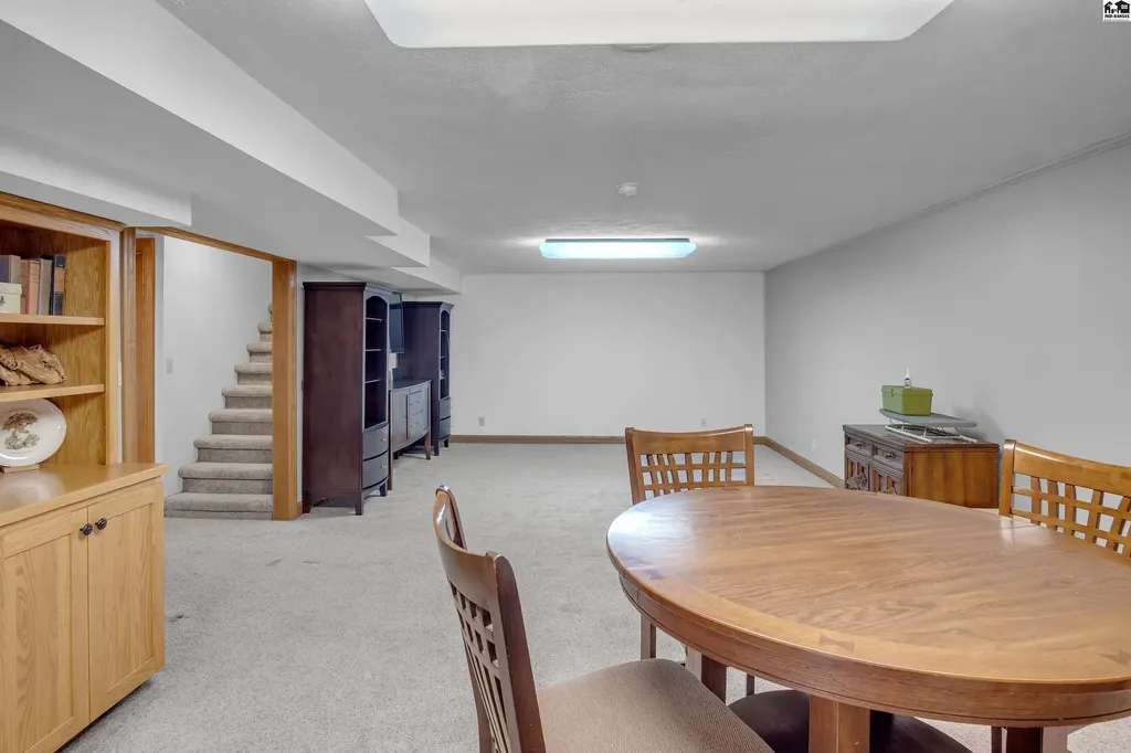 1008 Countryside Drive Mcpherson KS 67460