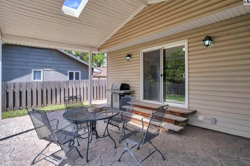 1008 Countryside Drive Mcpherson KS 67460