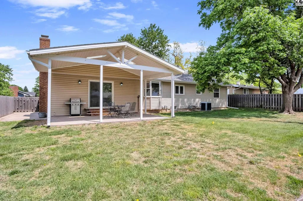 1008 Countryside Drive Mcpherson KS 67460