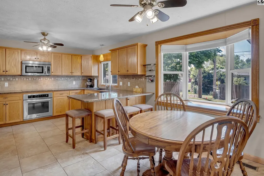 1008 Countryside Drive Mcpherson KS 67460