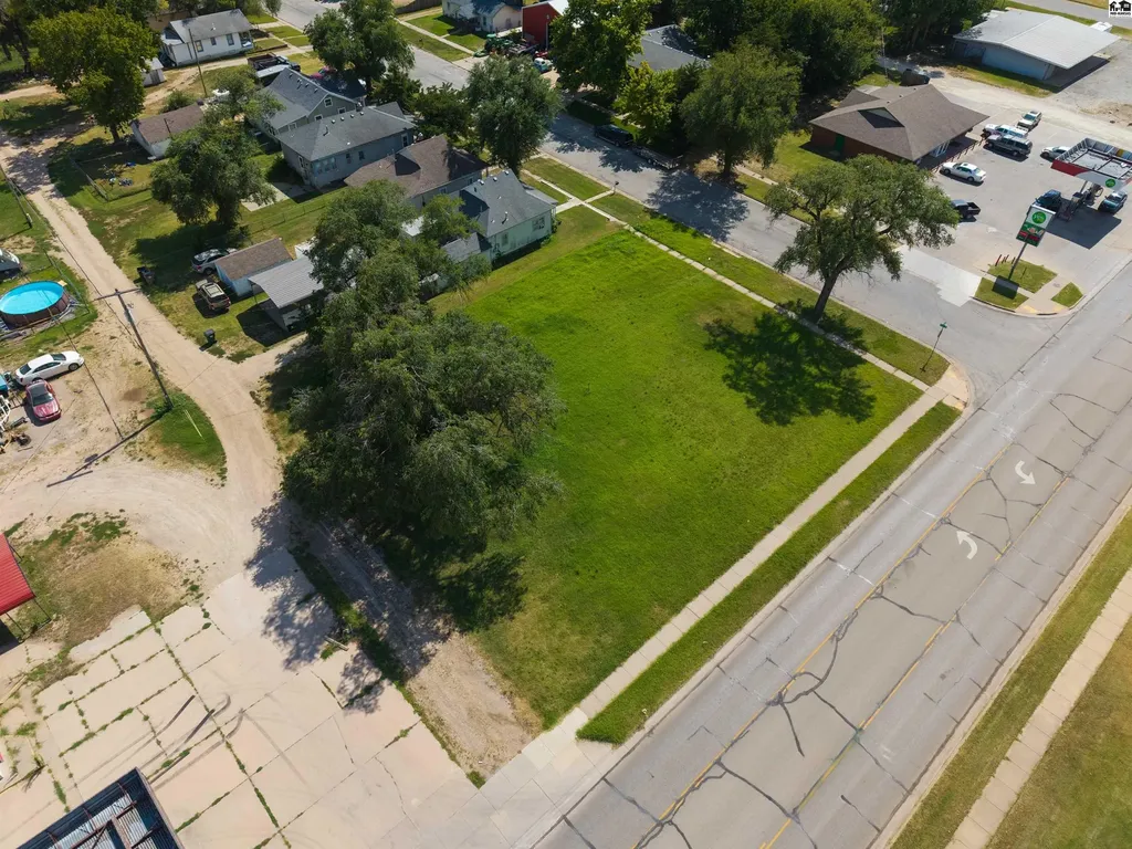 000 E 4th Avenue Hutchinson KS 67501