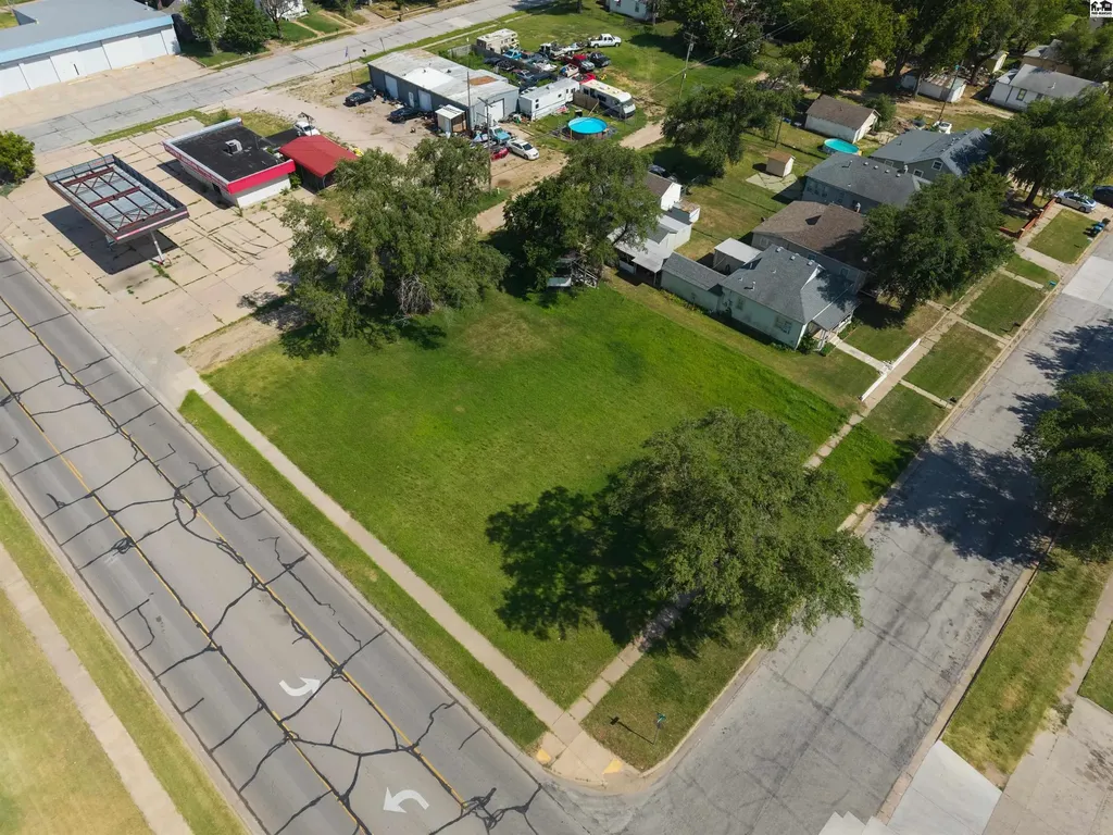 000 E 4th Avenue Hutchinson KS 67501