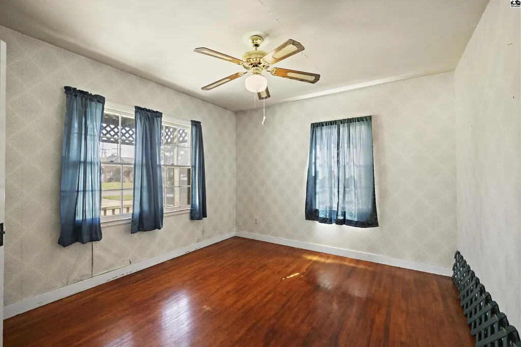 421 E 16th Avenue Hutchinson KS 67501
