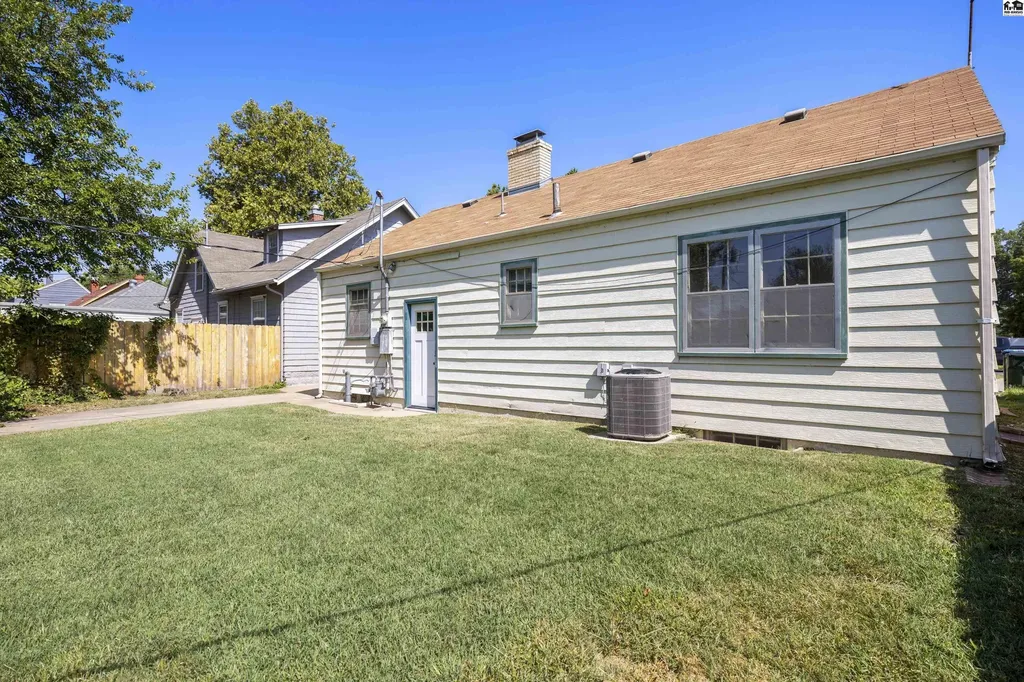 421 E 16th Avenue Hutchinson KS 67501