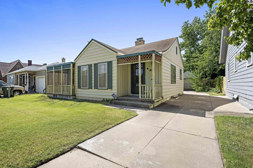421 E 16th Avenue Hutchinson KS 67501