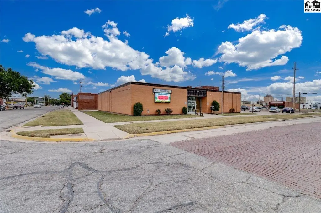 518 N Washingto Hutchinson KS 67501