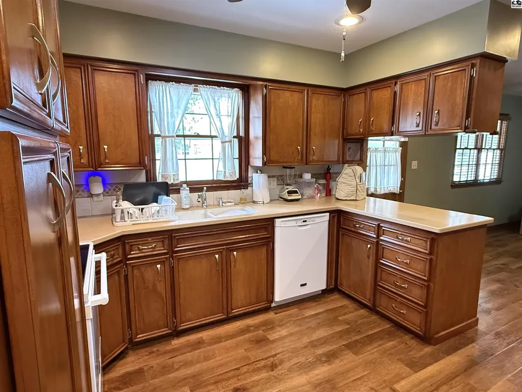 86 Eastwood Drive Hutchinson KS 67502