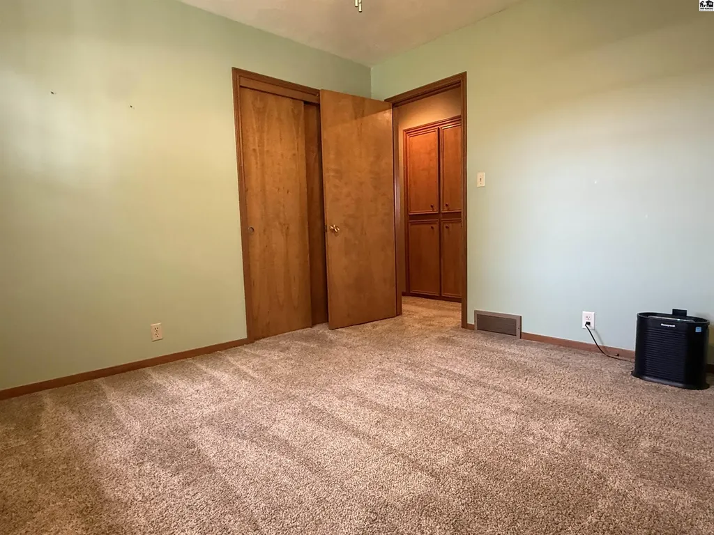 86 Eastwood Drive Hutchinson KS 67502