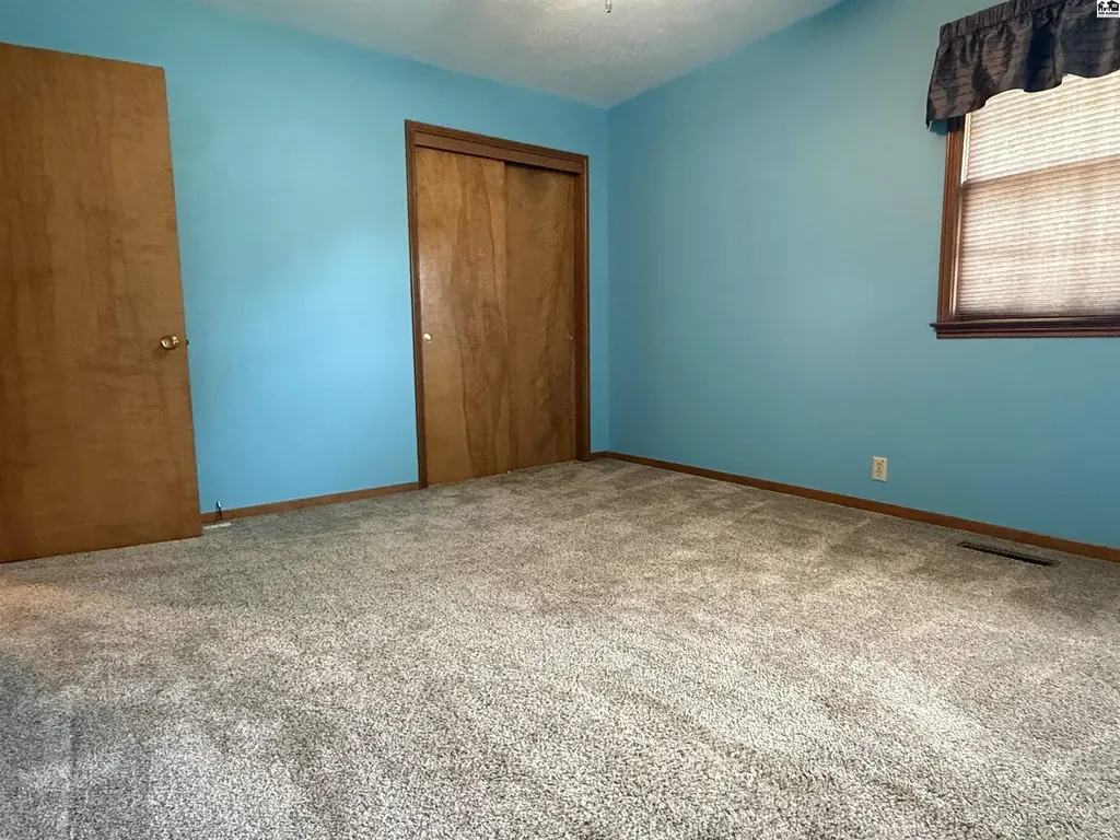 86 Eastwood Drive Hutchinson KS 67502