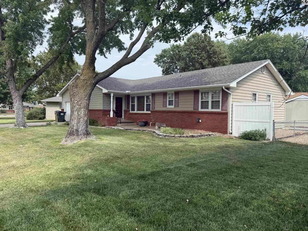 86 Eastwood Drive Hutchinson KS 67502
