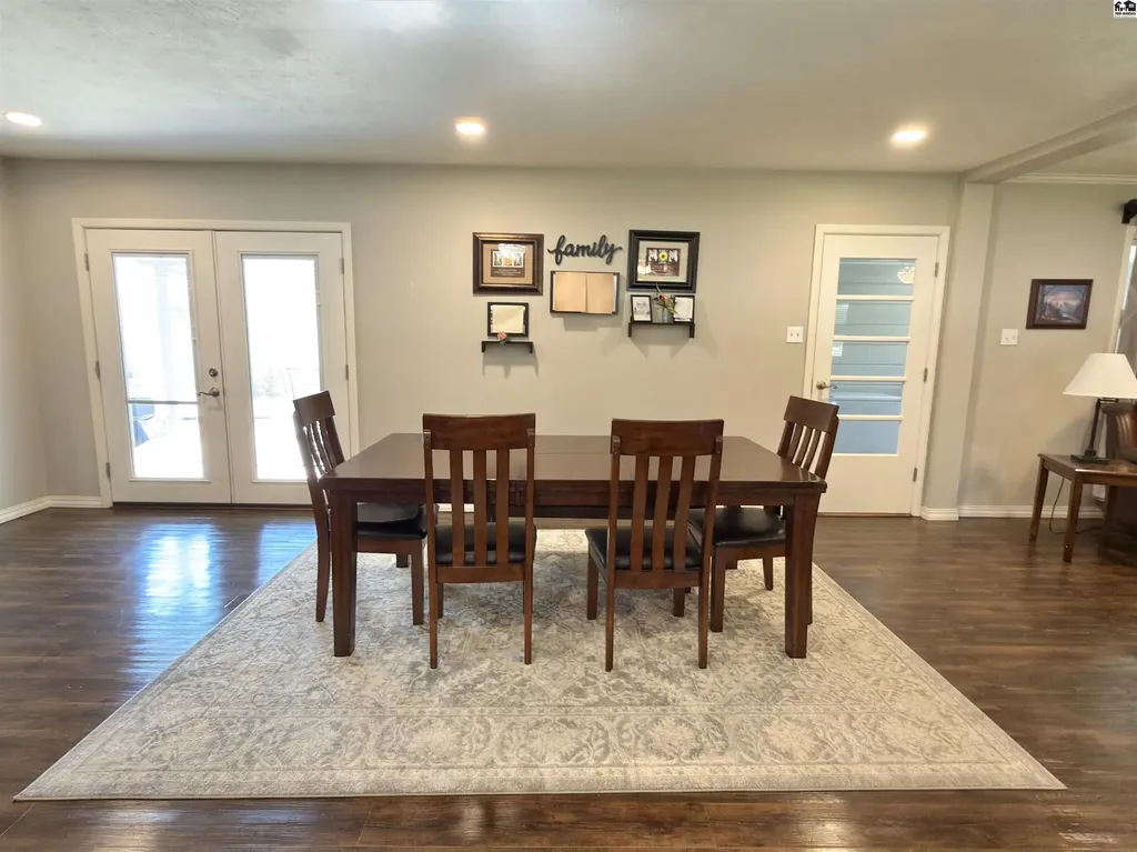 47 Tomahawk Road Hutchinson KS 67502