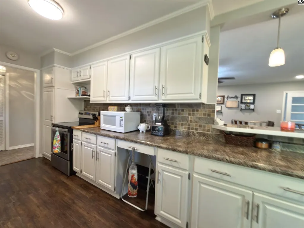 47 Tomahawk Road Hutchinson KS 67502