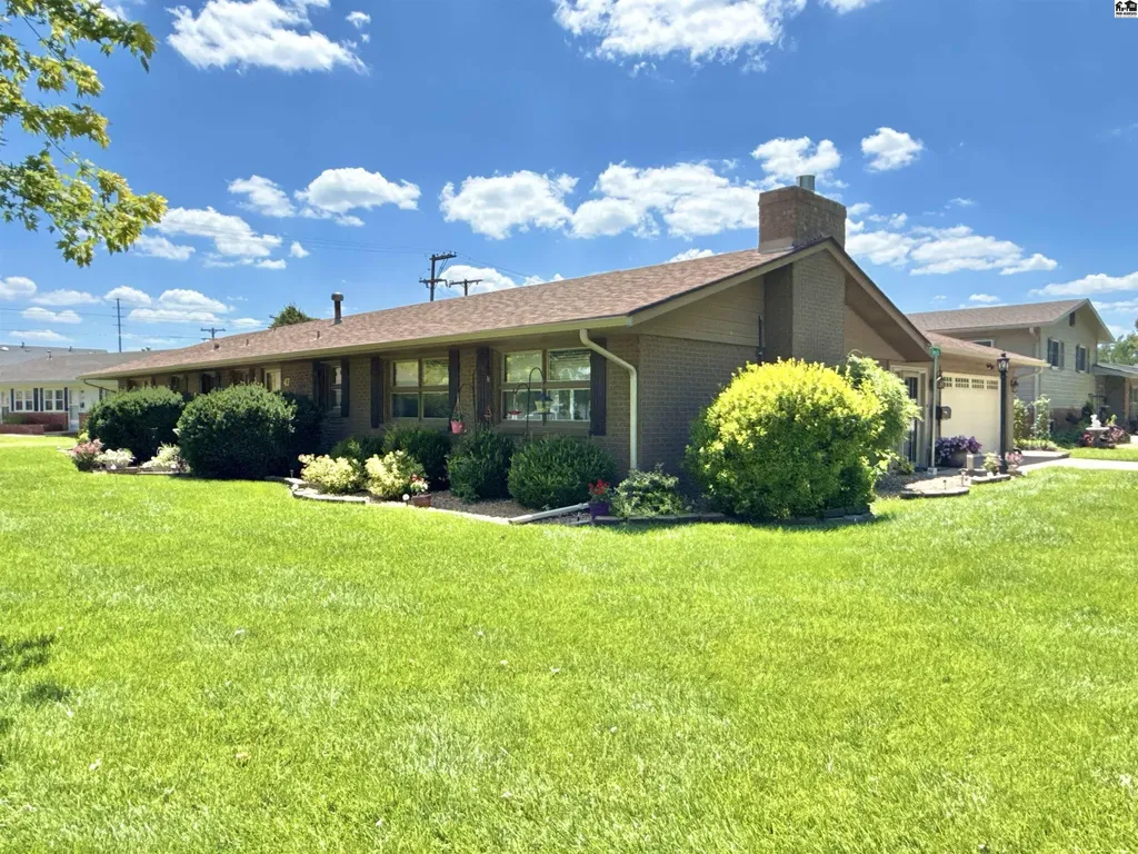 47 Tomahawk Road Hutchinson KS 67502