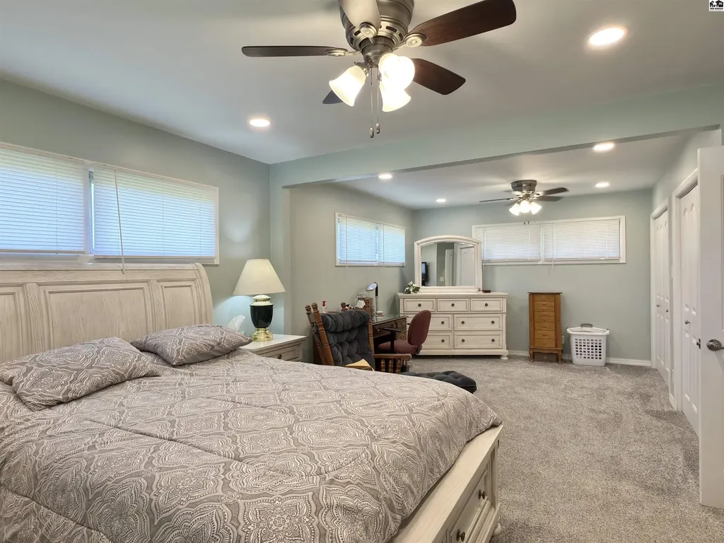 47 Tomahawk Road Hutchinson KS 67502
