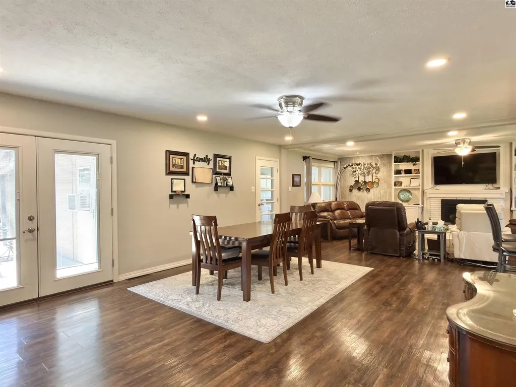 47 Tomahawk Road Hutchinson KS 67502