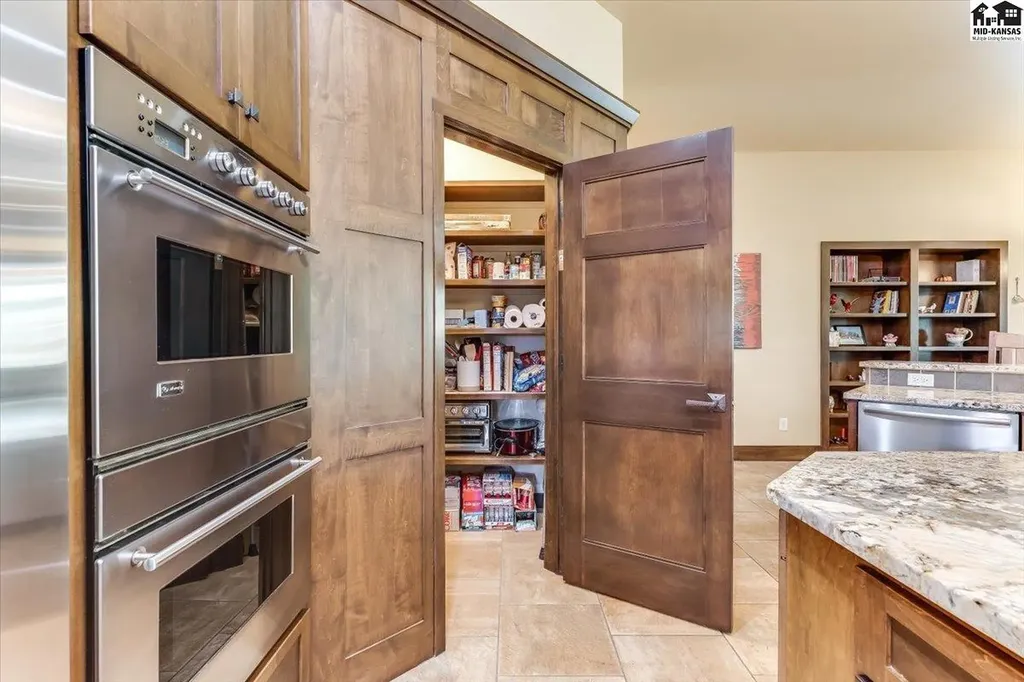 1 Prairie Dunes Drive Hutchinson KS 67502