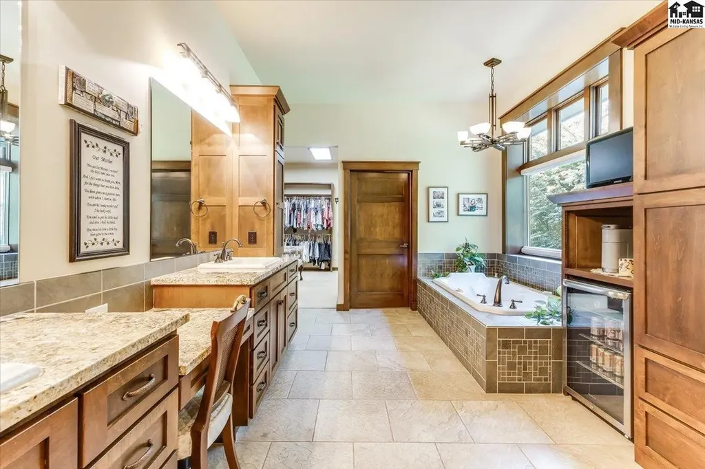 1 Prairie Dunes Drive Hutchinson KS 67502