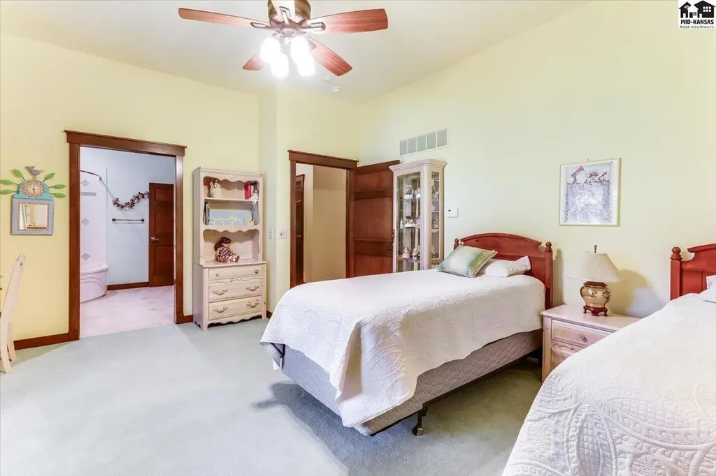 1 Prairie Dunes Drive Hutchinson KS 67502