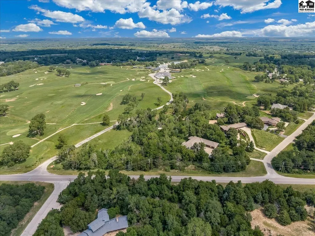 1 Prairie Dunes Drive Hutchinson KS 67502