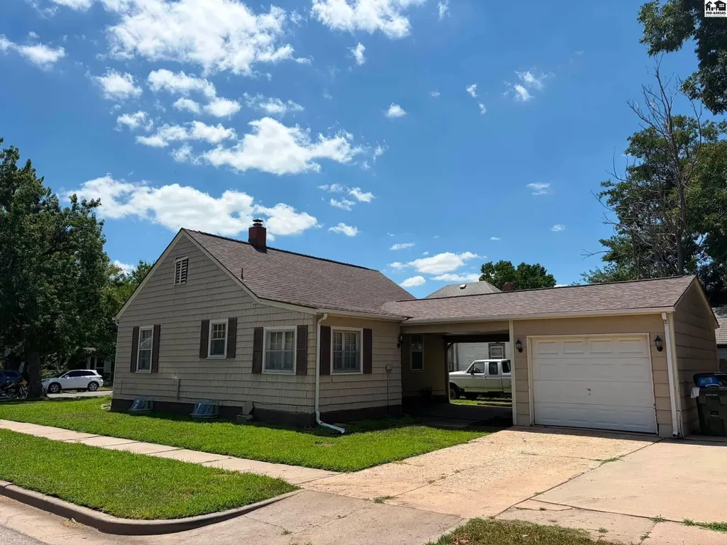 632 E 7th Avenue Hutchinson KS 67501