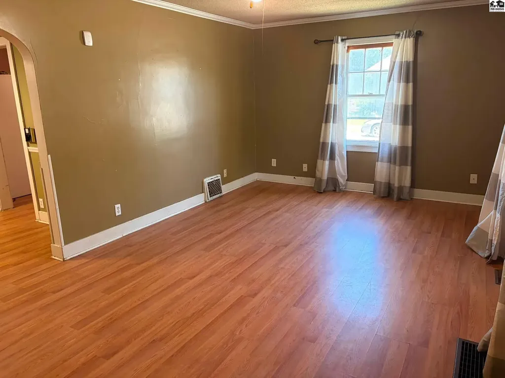 632 E 7th Avenue Hutchinson KS 67501