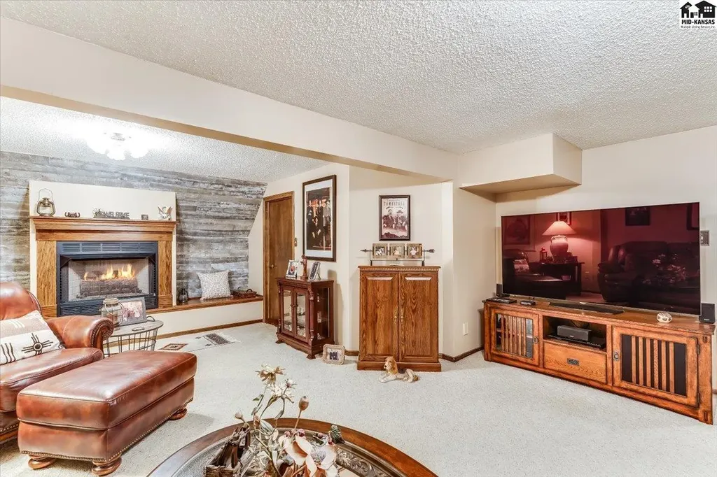 4604 Sequoia Street Hutchinson KS 67502