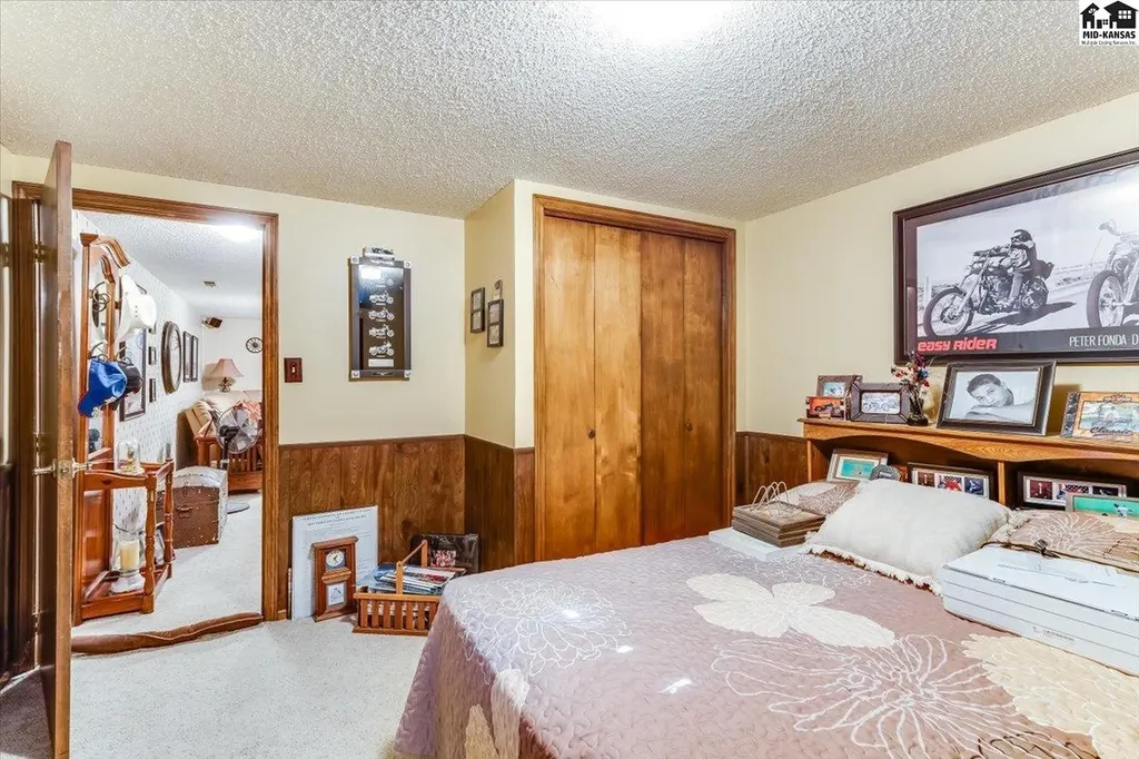 4604 Sequoia Street Hutchinson KS 67502