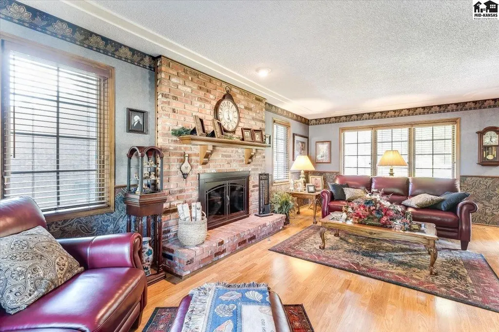 4604 Sequoia Street Hutchinson KS 67502