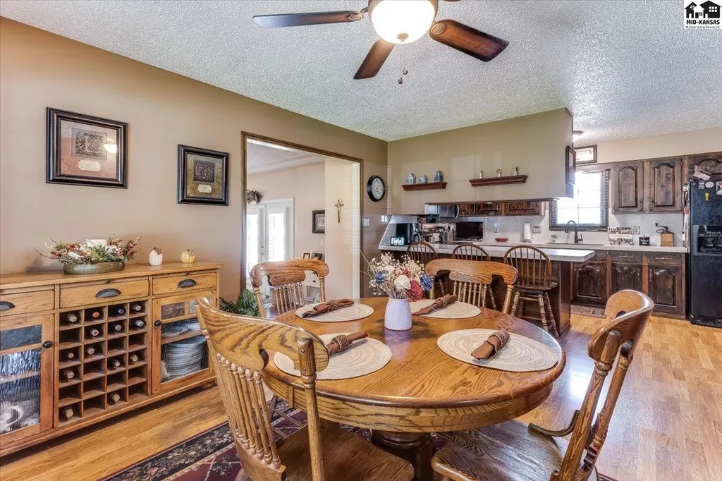 4604 Sequoia Street Hutchinson KS 67502