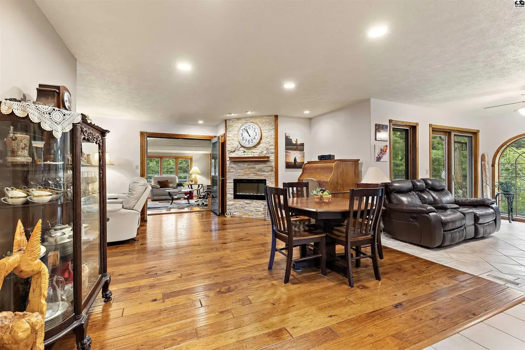 10211 Golden Arrow Drive Hutchinson KS 67502