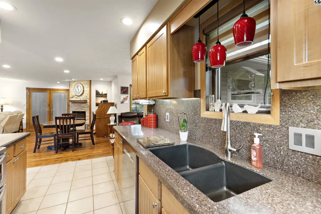 10211 Golden Arrow Drive Hutchinson KS 67502